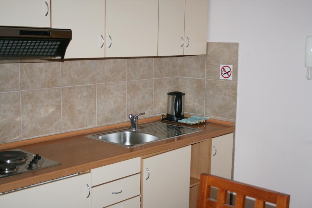Aparthotel Castrum Novum Novigrad Istria Oda fotoğraf