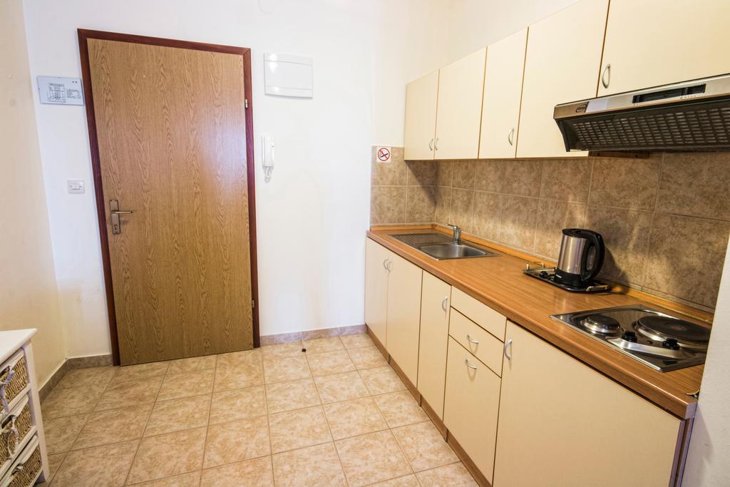 Aparthotel Castrum Novum Novigrad Istria Oda fotoğraf