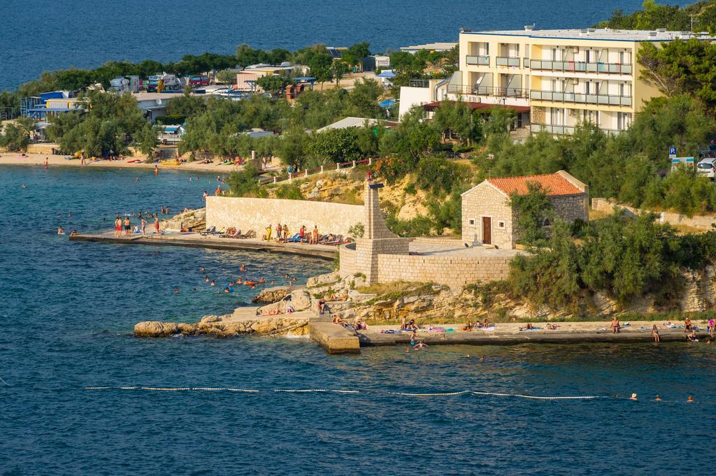 Aparthotel Castrum Novum Novigrad Istria Dış mekan fotoğraf