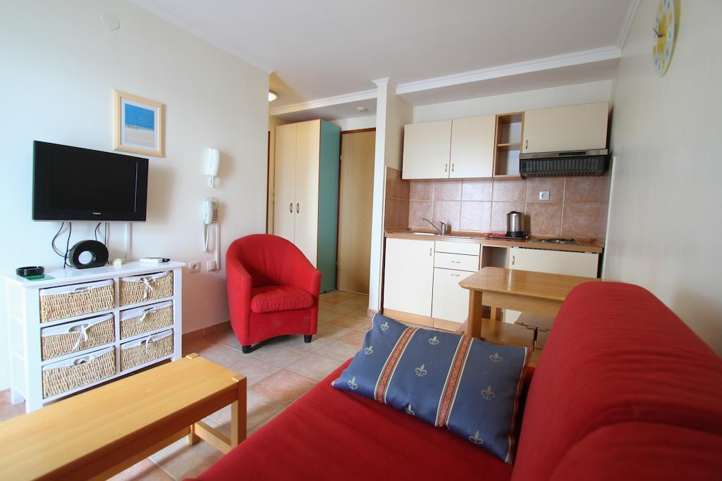 Aparthotel Castrum Novum Novigrad Istria Oda fotoğraf
